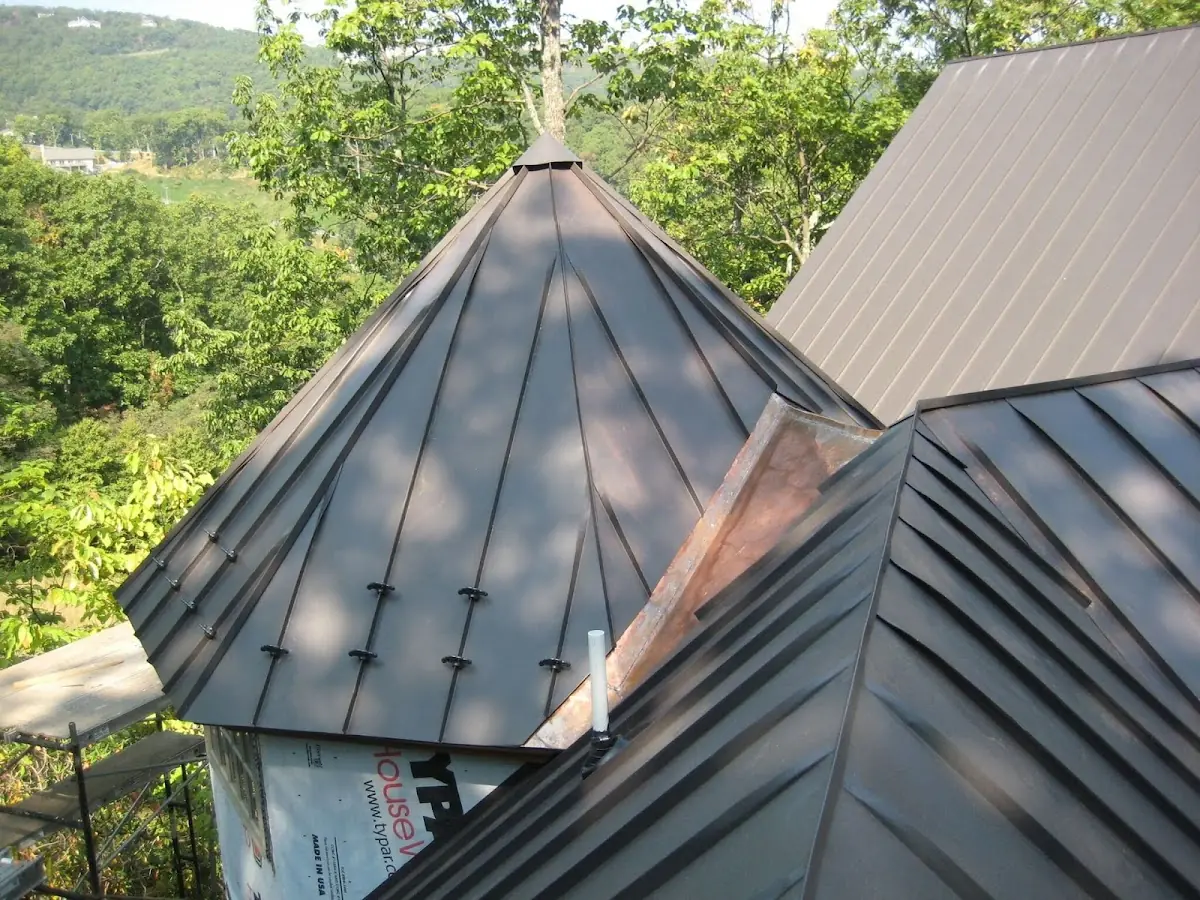 Professional Gutter Cleaning by Craftsman Roofing in Howard Landing