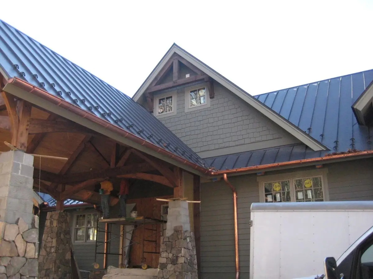 Craftsman Roofing team delivering quality roofing work in Howard Landing